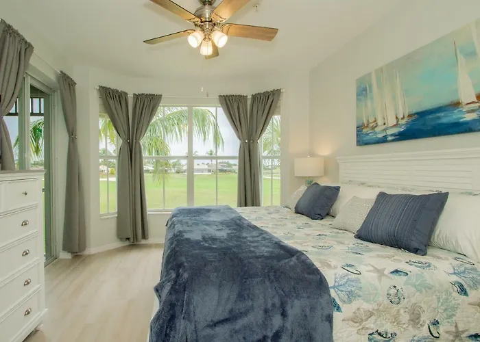 Greenlinks Golf View Villa Mustang At Lely Resort